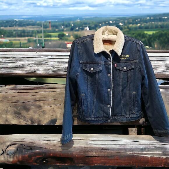 This Is Us Season 4 Cast Crew TV Show Levi Blue Denim Sherpa Jacket Men's Size L
